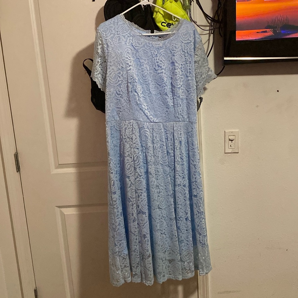 Beautiful elegant dress for sale. Worn once to a funeral!